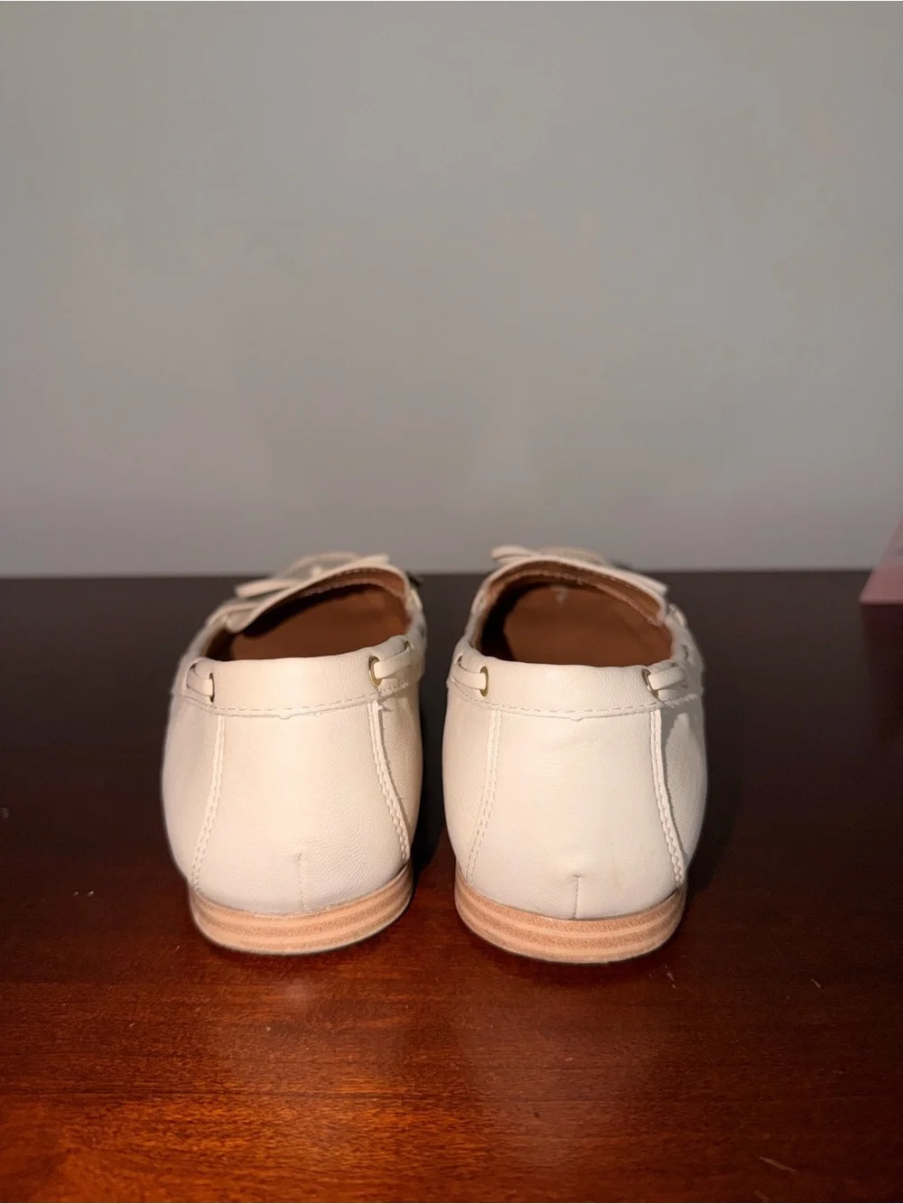 DV by Dolce Vita Women's Off-White Leather Bow Loafers